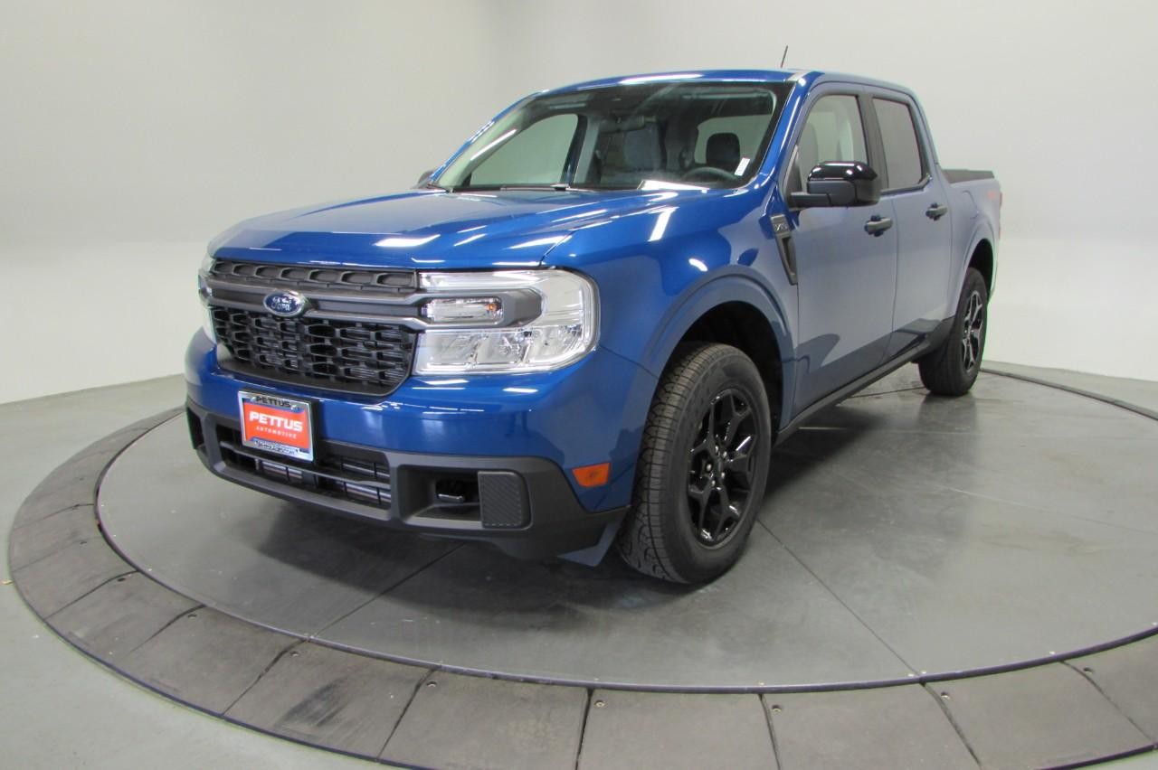 2024 Atlas Blue Metallic Ford Maverick XLT AWD Truck