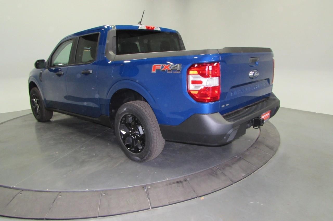 2024 Atlas Blue Metallic Ford Maverick XLT AWD Truck