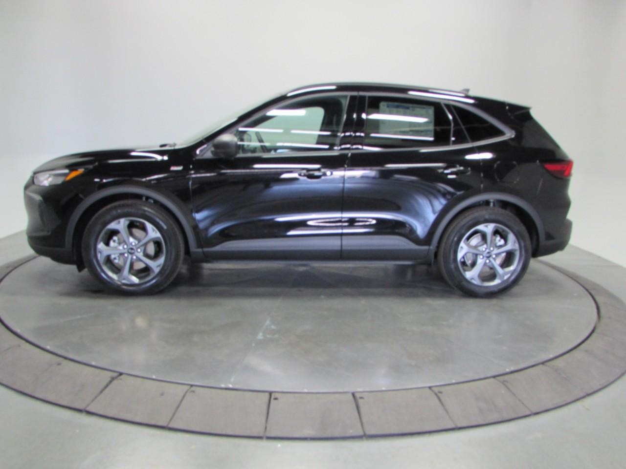 2025 Agate Black Metallic Ford Escape ST-Line FWD SUV