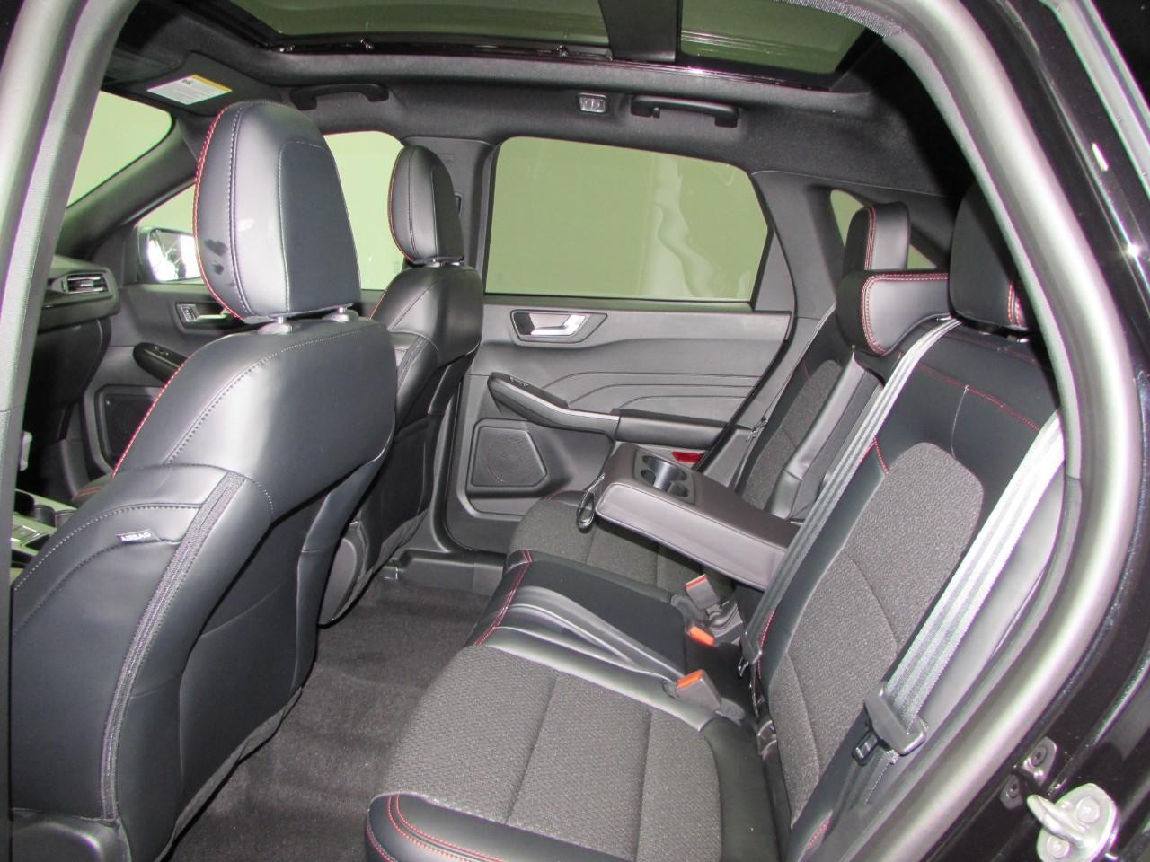 2025 Agate Black Metallic Ford Escape ST-Line FWD SUV