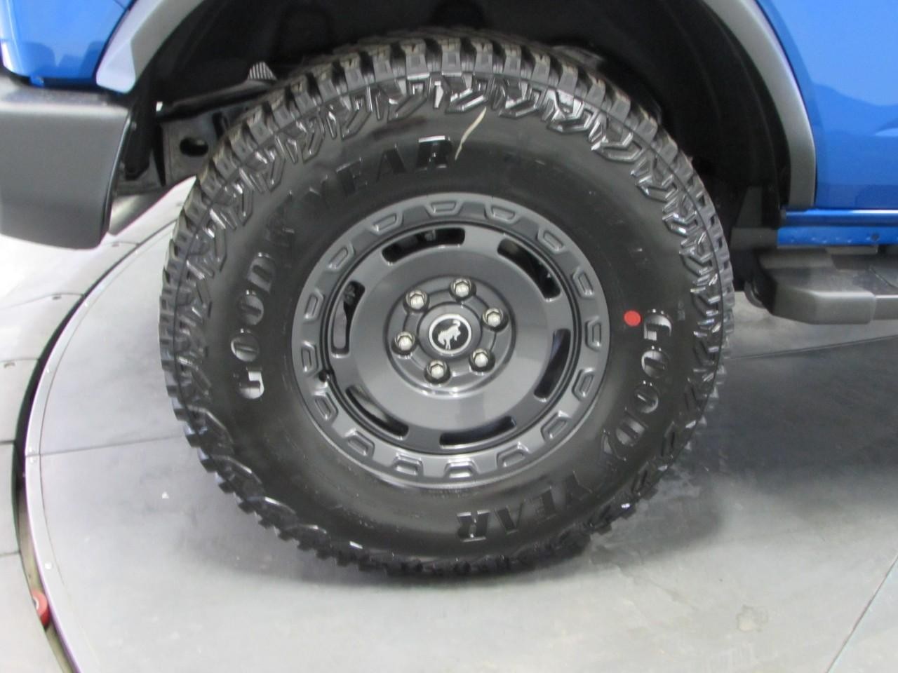 2024 Velo Blue Ford Bronco Outer Banks 4X4 SUV