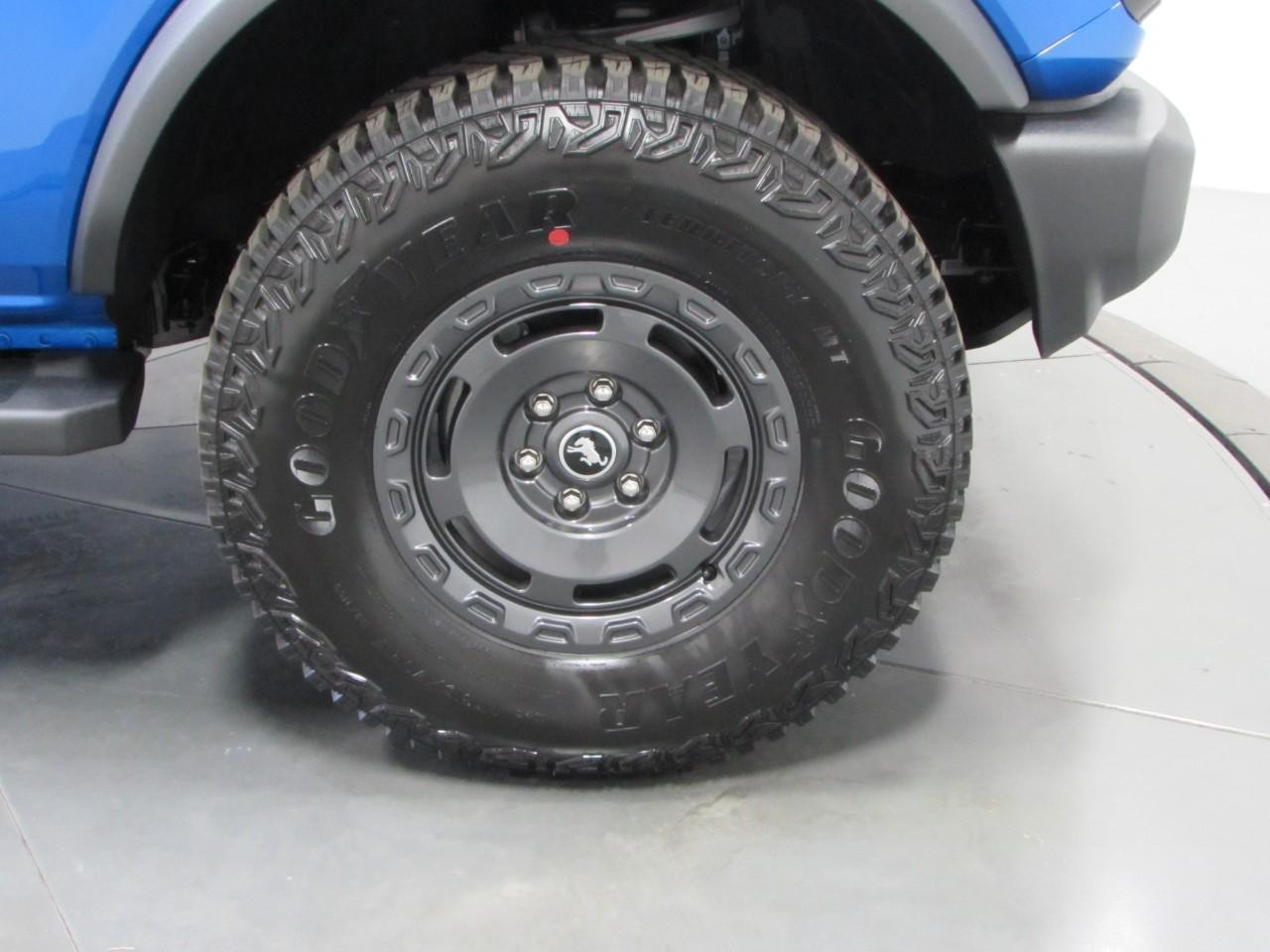 2024 Velo Blue Ford Bronco Outer Banks 4X4 SUV