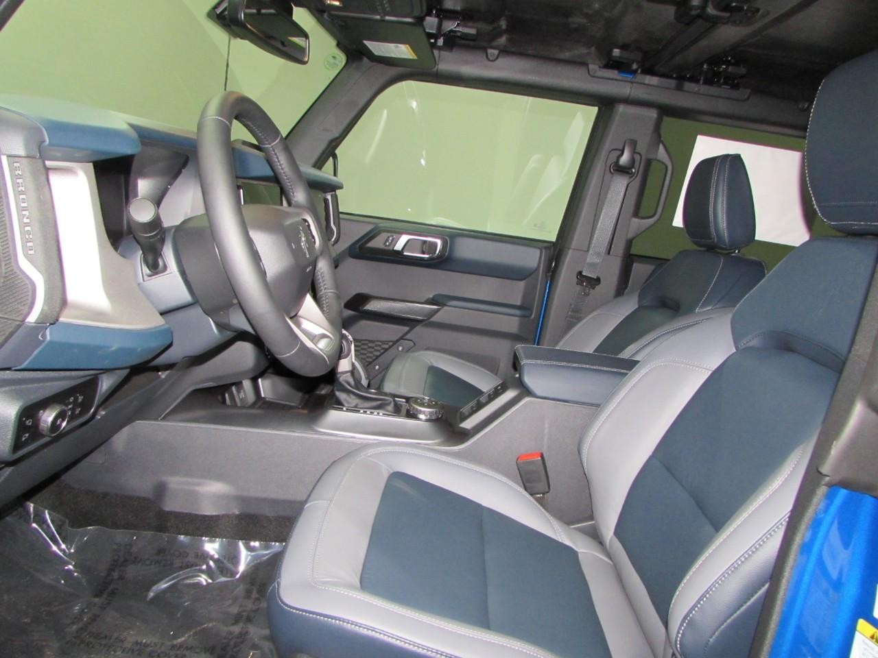 2024 Velo Blue Ford Bronco Outer Banks 4X4 SUV