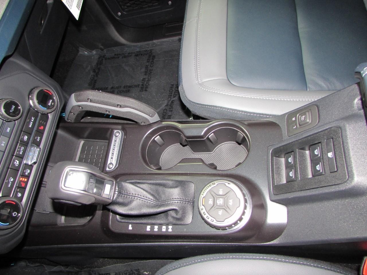 2024 Velo Blue Ford Bronco Outer Banks 4X4 SUV