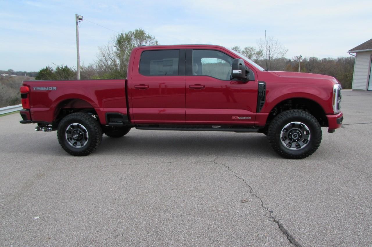 2024 Rapid Red Metallic Tinted Clearcoat Ford Super Duty F-250 SRW Lariat 4X4 Truck