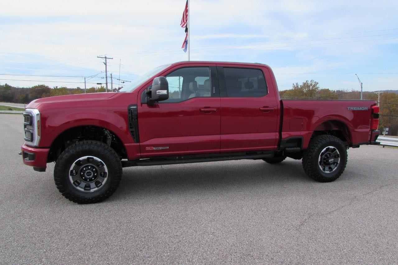 2024 Rapid Red Metallic Tinted Clearcoat Ford Super Duty F-250 SRW Lariat 4X4 Truck