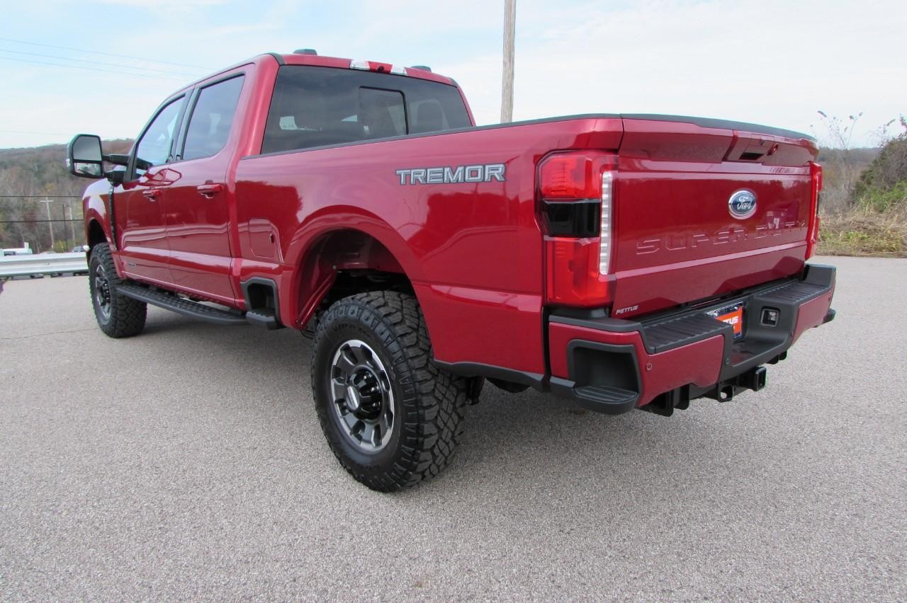 2024 Rapid Red Metallic Tinted Clearcoat Ford Super Duty F-250 SRW Lariat 4X4 Truck