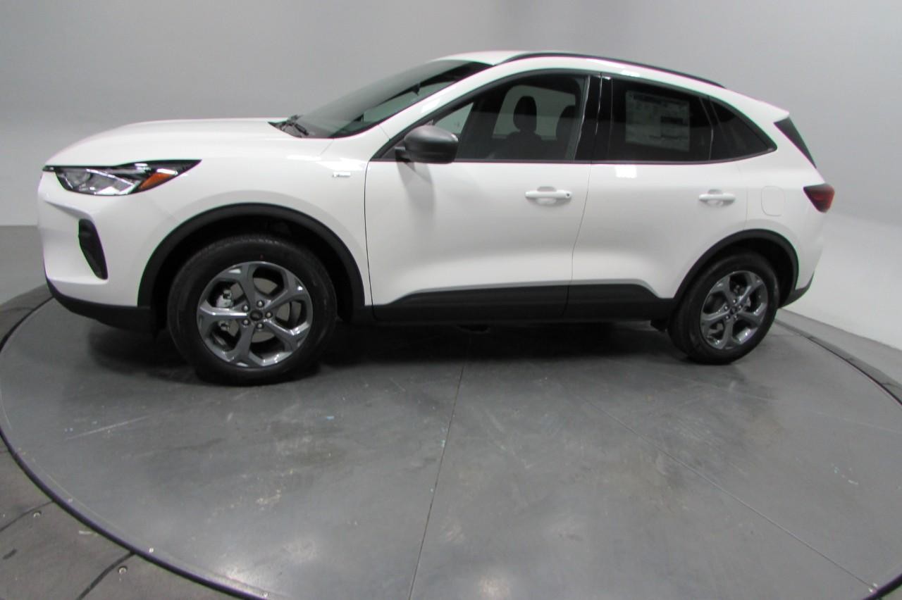 2025 Star White Metallic Tri-Coat Ford Escape ST-Line AWD SUV