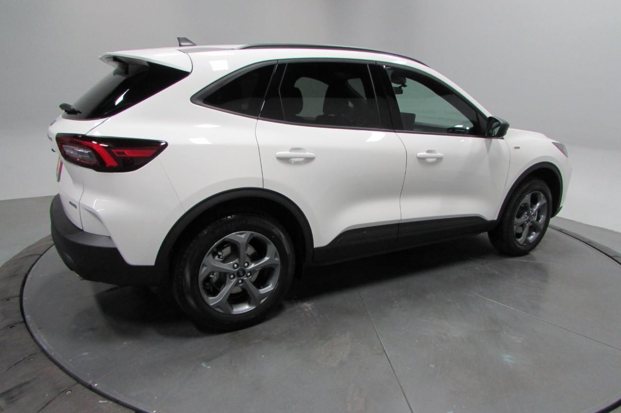 2025 Star White Metallic Tri-Coat Ford Escape ST-Line AWD SUV