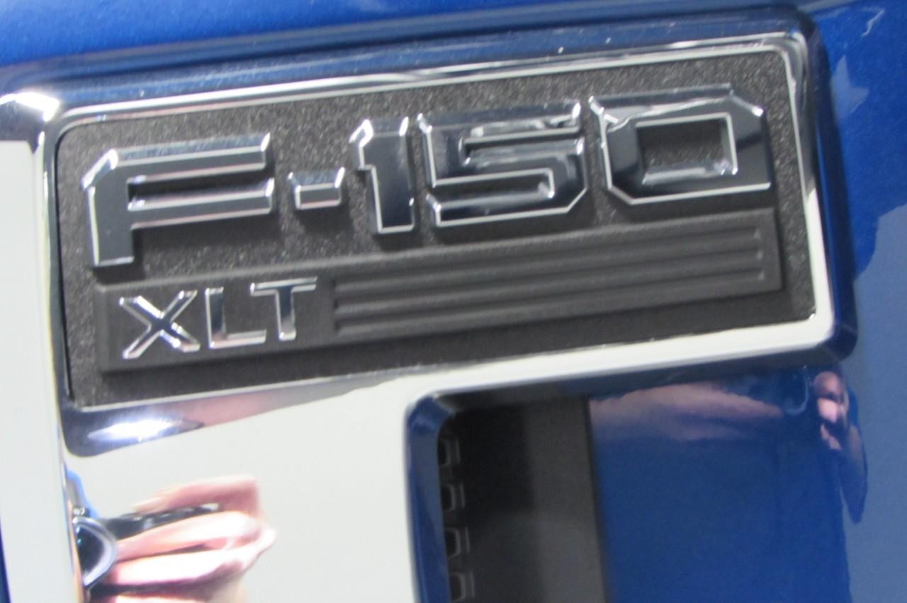 2024 Atlas Blue Metallic Ford F-150 XLT 4X4 Truck