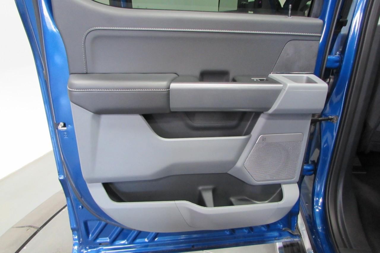 2024 Atlas Blue Metallic Ford F-150 XLT 4X4 Truck