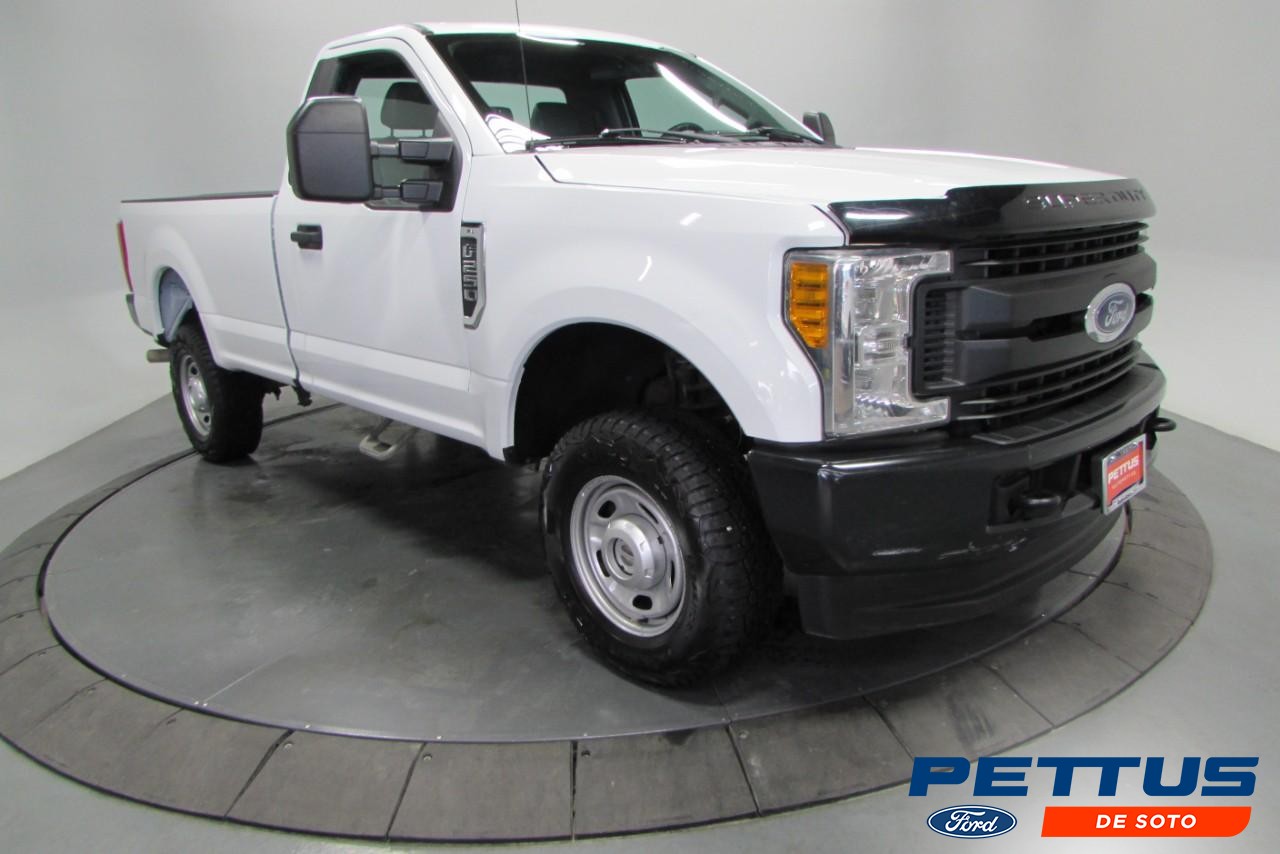 2017 Oxford White Ford Super Duty F-250 SRW XL Truck