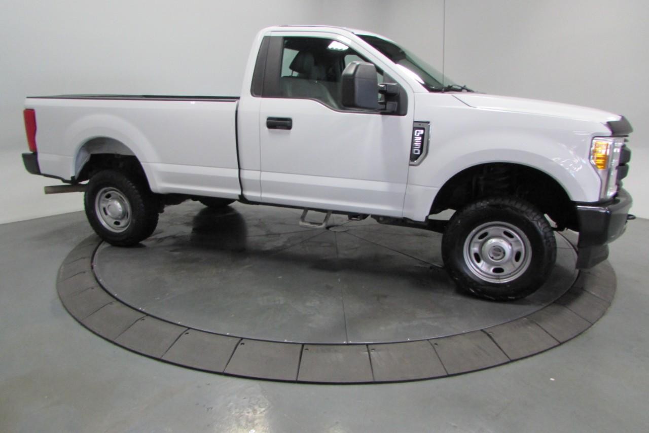 2017 Oxford White Ford Super Duty F-250 SRW XL 4X4 Truck
