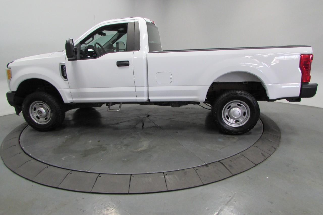2017 Oxford White Ford Super Duty F-250 SRW XL 4X4 Truck
