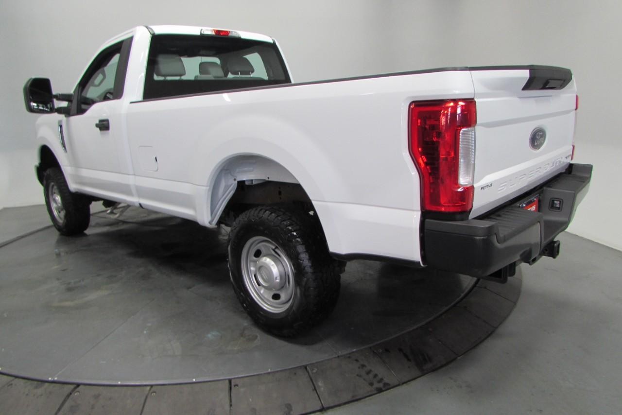 2017 Oxford White Ford Super Duty F-250 SRW XL 4X4 Truck