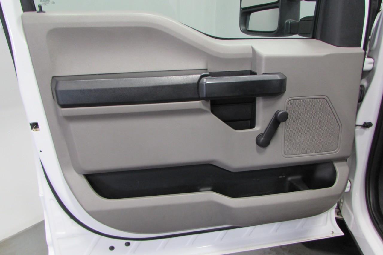 2017 Oxford White Ford Super Duty F-250 SRW XL 4X4 Truck