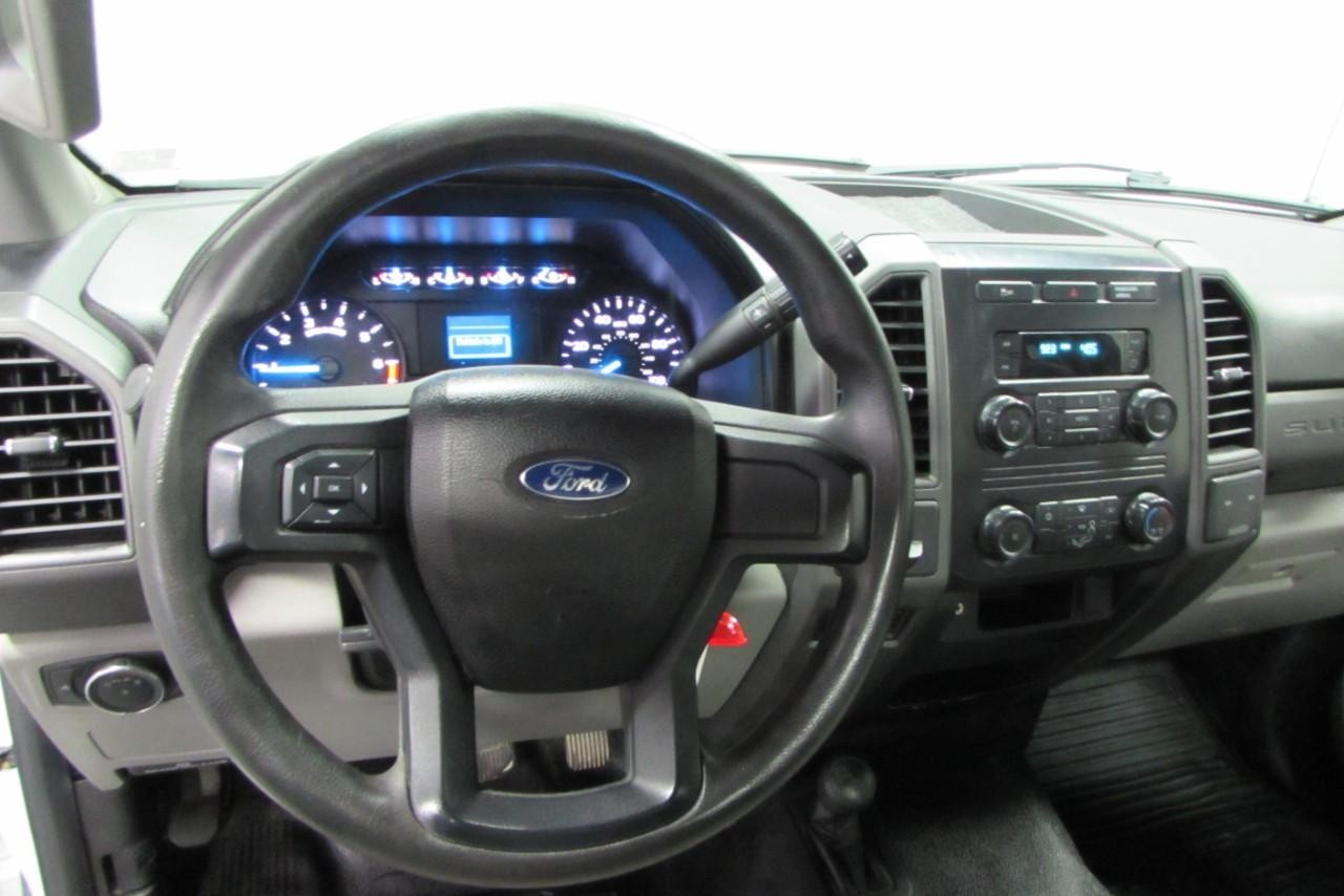2017 Oxford White Ford Super Duty F-250 SRW XL 4X4 Truck