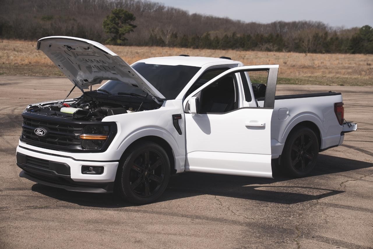 2024 Ox White Ford F-150 XL 4X4 Truck