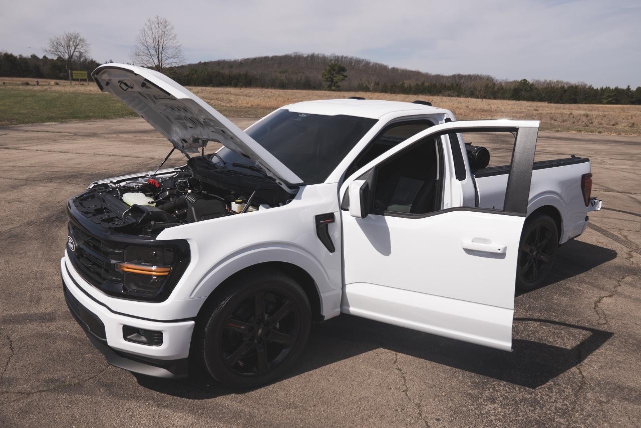 2024 Ox White Ford F-150 XL 4X4 Truck