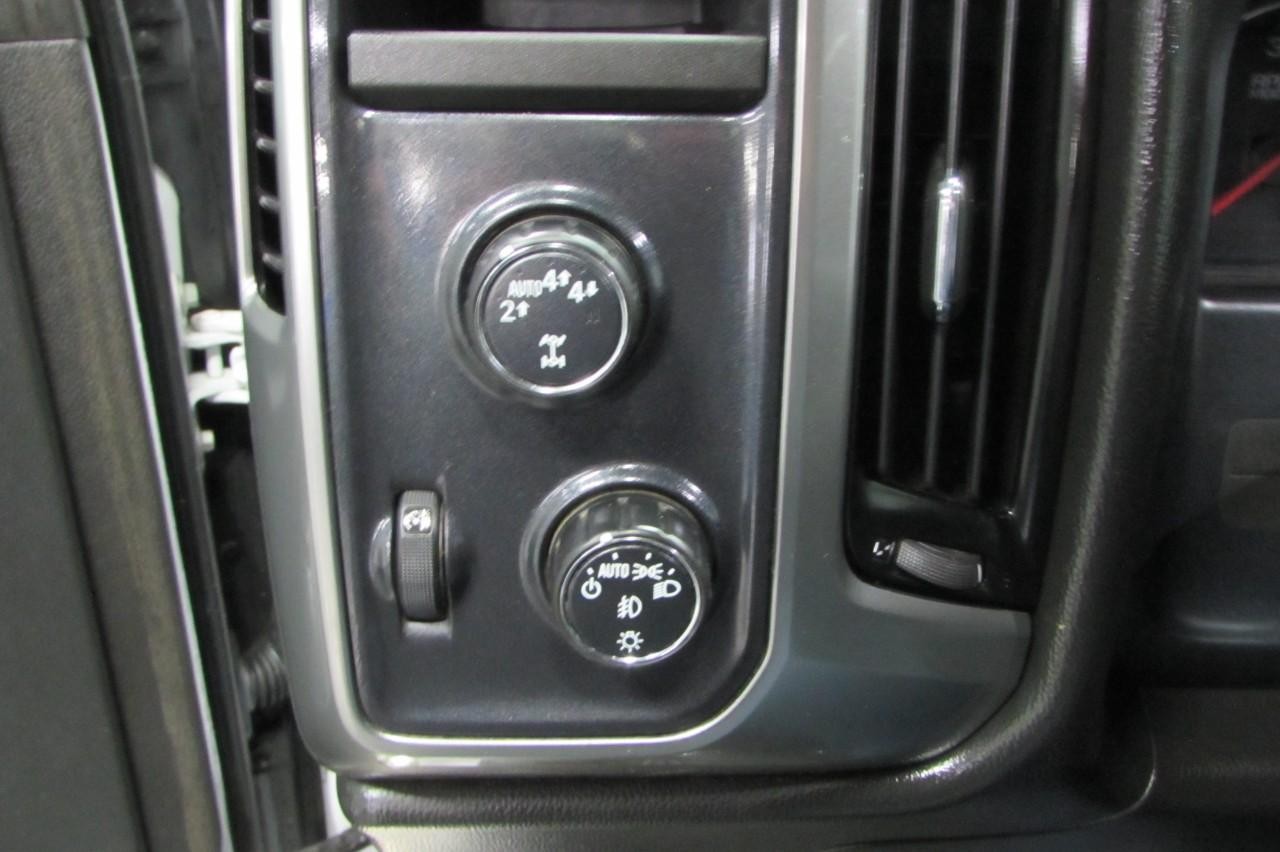2018 Summit White Chevrolet Silverado 1500 LT LT1 4X4 Truck