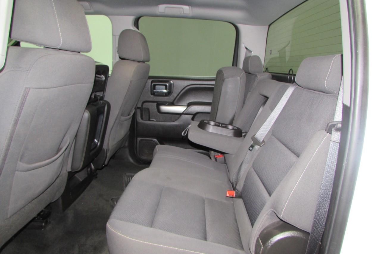 2018 Summit White Chevrolet Silverado 1500 LT LT1 4X4 Truck