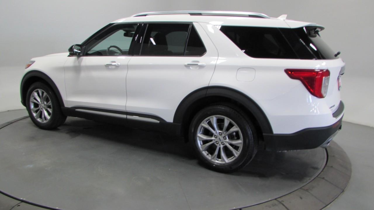 2021 Oxford White Ford Explorer Limited 4X4 SUV