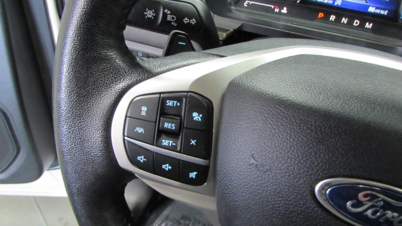 2021 Oxford White Ford Explorer Limited 4X4 SUV