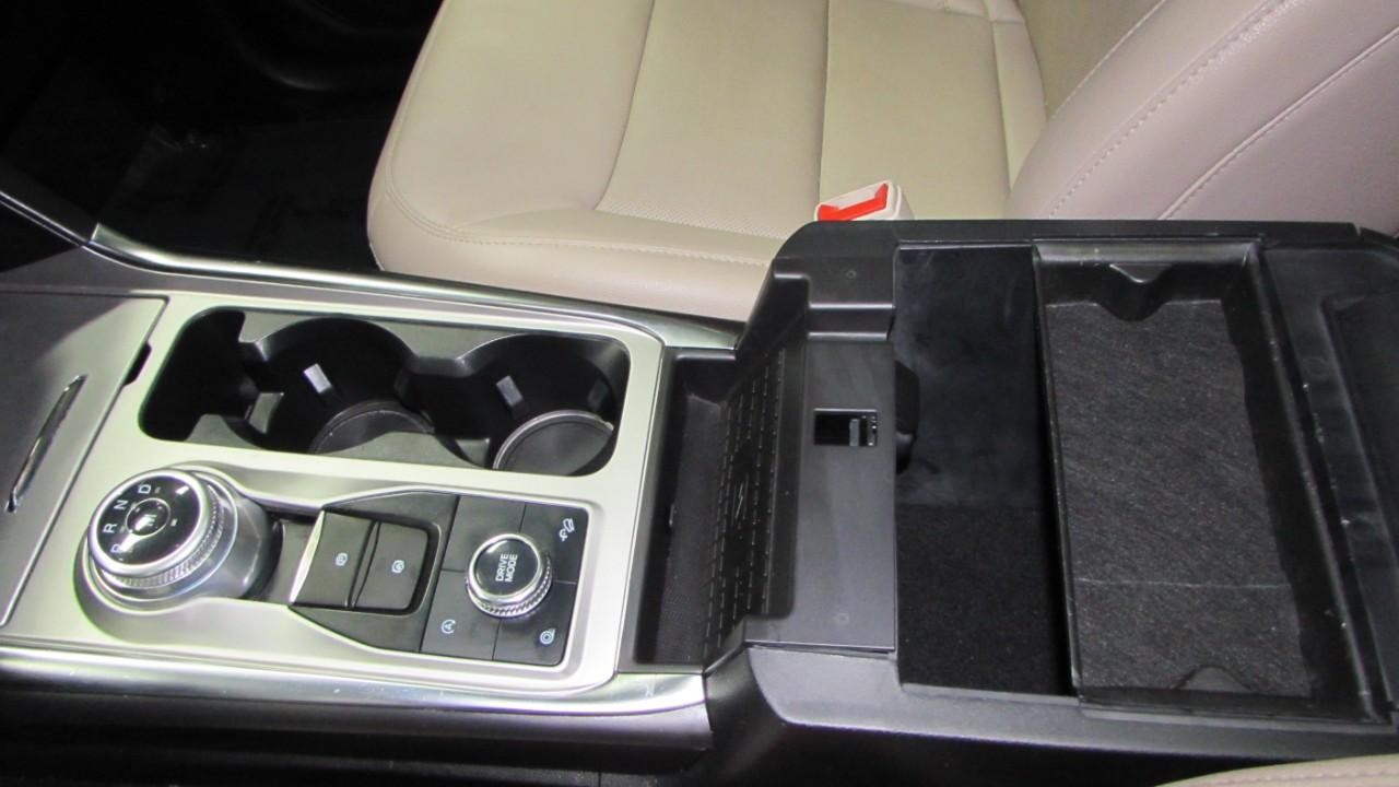2021 Oxford White Ford Explorer Limited 4X4 SUV