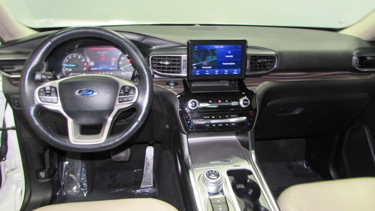 2021 Oxford White Ford Explorer Limited 4X4 SUV
