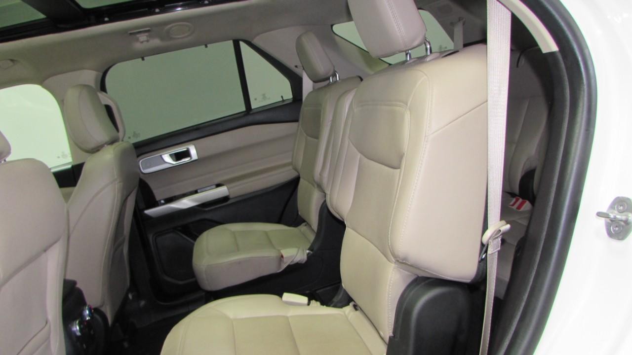 2021 Oxford White Ford Explorer Limited 4X4 SUV