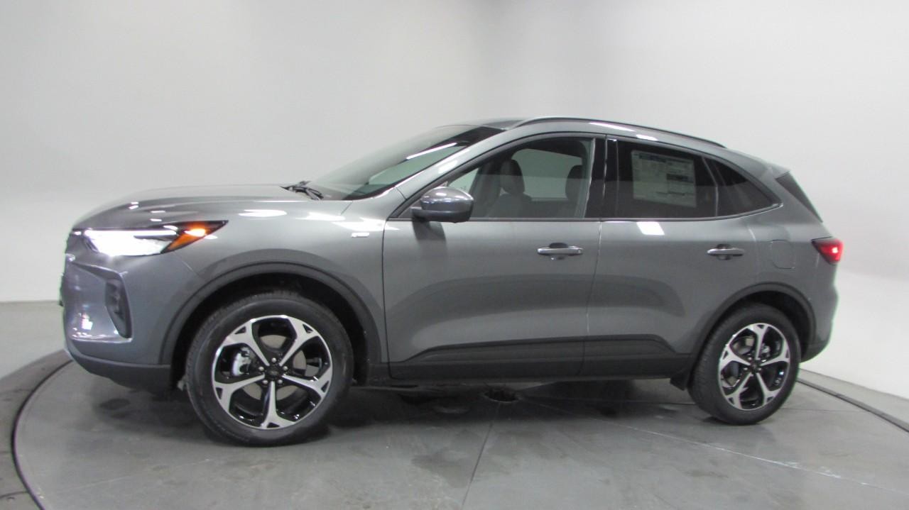 2025 Carb Gray Ford Escape ST-Line Select AWD SUV