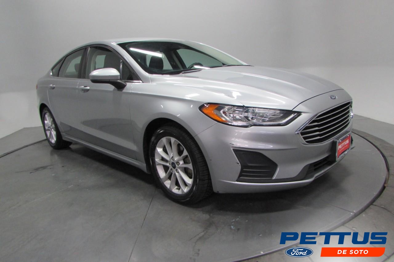 2020 Iconic Silver Metallic Ford Fusion SE Sedan