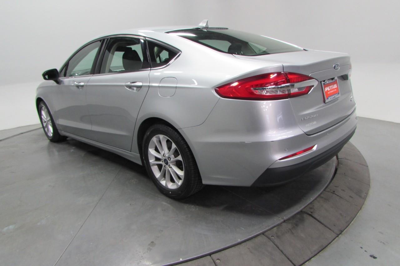 2020 Iconic Silver Metallic Ford Fusion SE FWD Sedan
