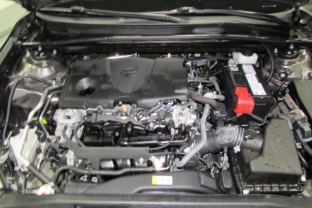 2022 Celestial Silver Metallic Toyota Camry SE FWD Sedan