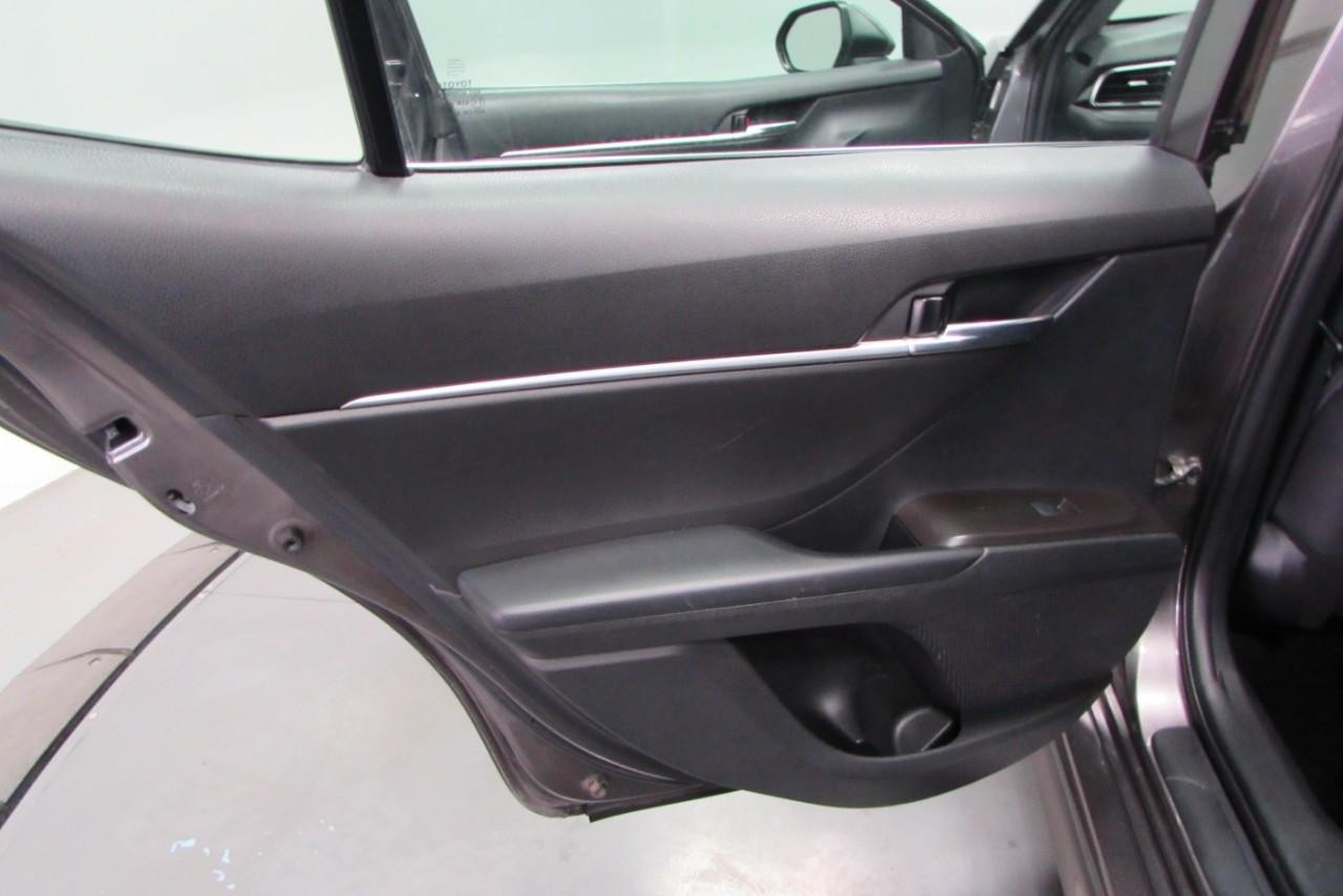 2022 Celestial Silver Metallic Toyota Camry SE FWD Sedan