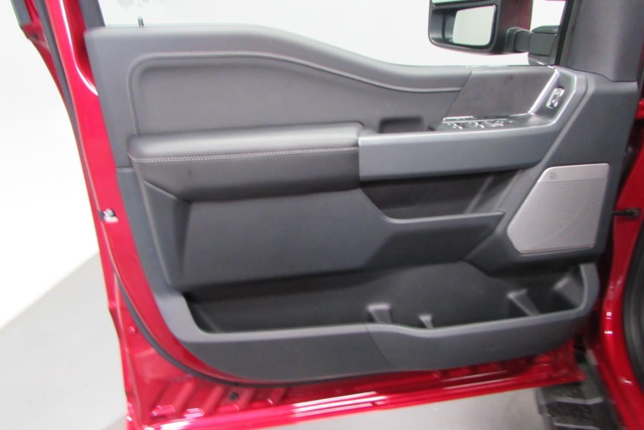 2025 Rapid Red Metallic Tinted Clearcoat Ford F-150 XLT 4X4 Truck