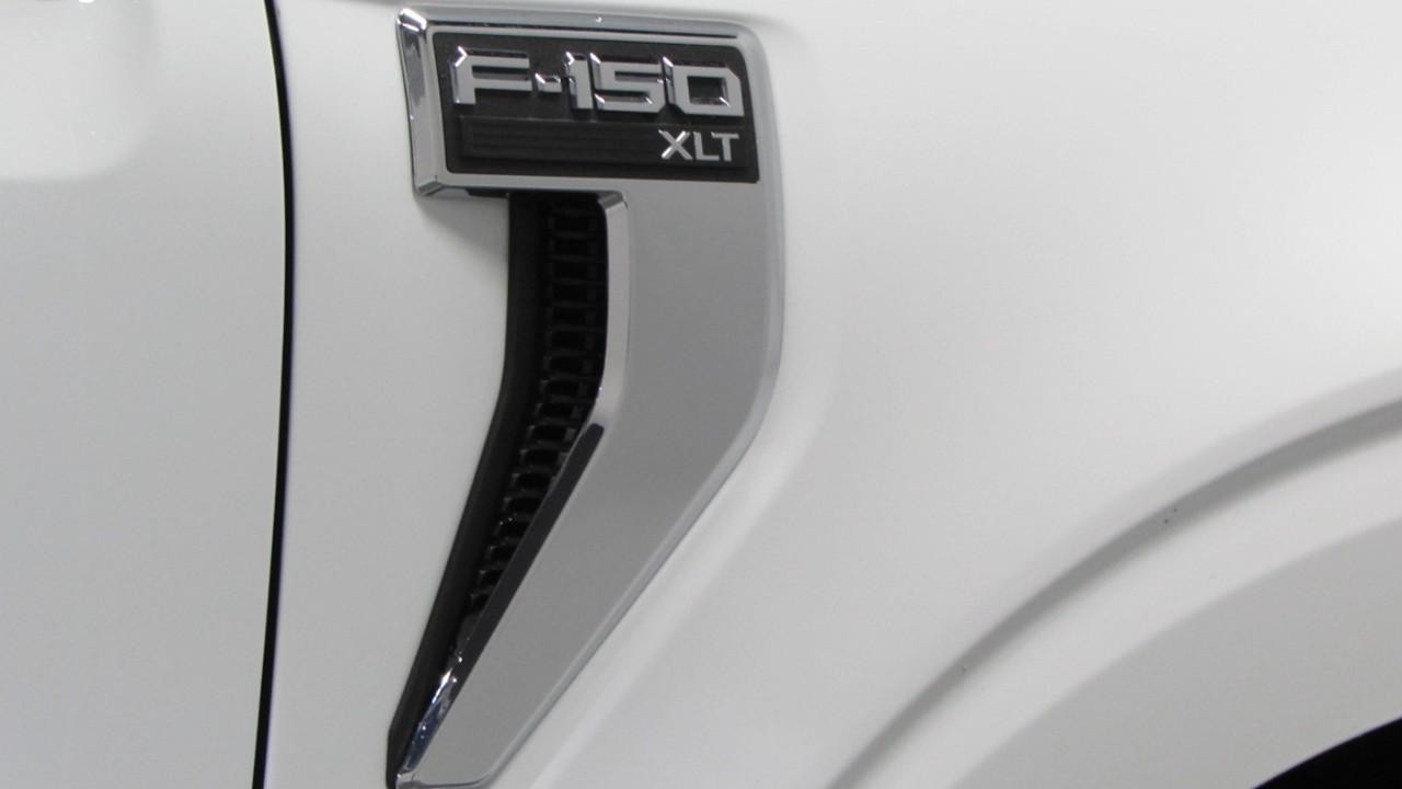 2025 Ox White Ford F-150 XLT 4X4 Truck