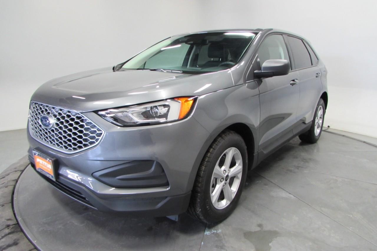 2024 Carbonized Gray Metallic Ford Edge SE AWD SUV
