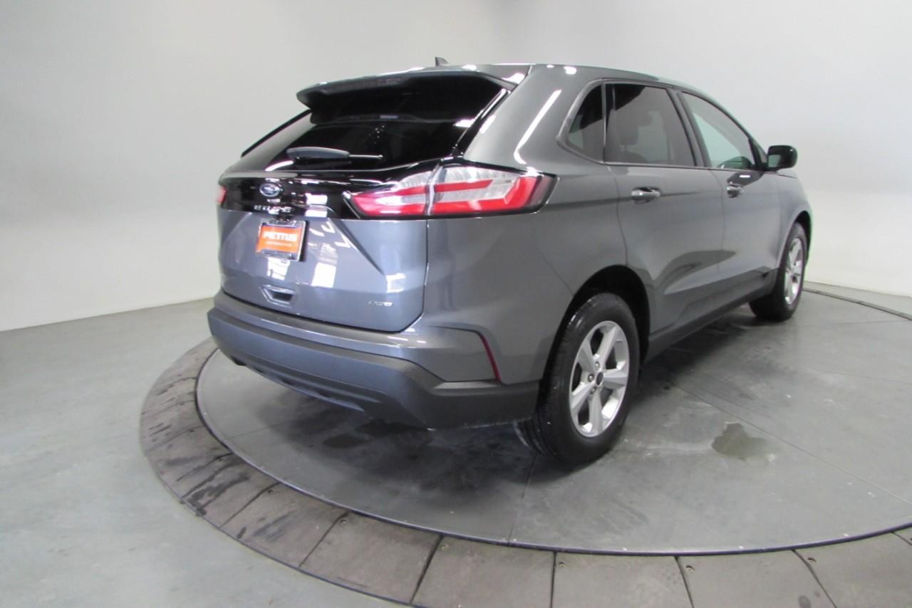 2024 Carbonized Gray Metallic Ford Edge SE AWD SUV