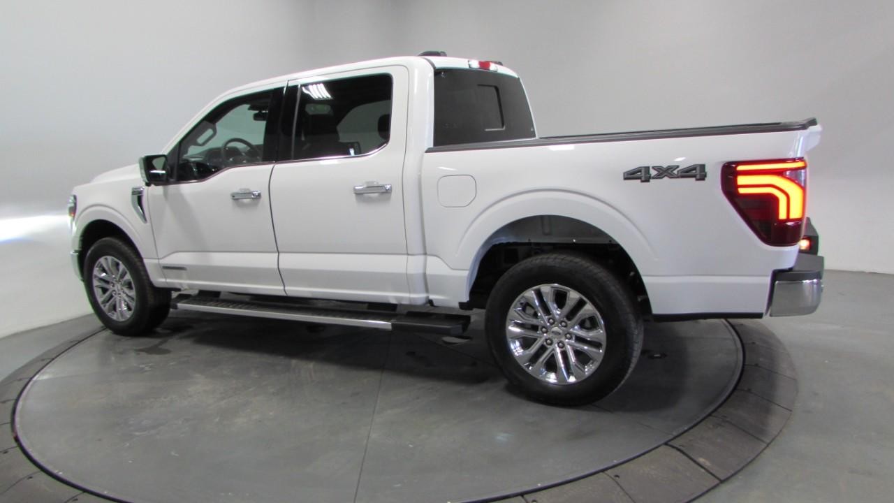 2025 Star White Metallic Tri-Coat Ford F-150 LARIAT 4X4 Truck