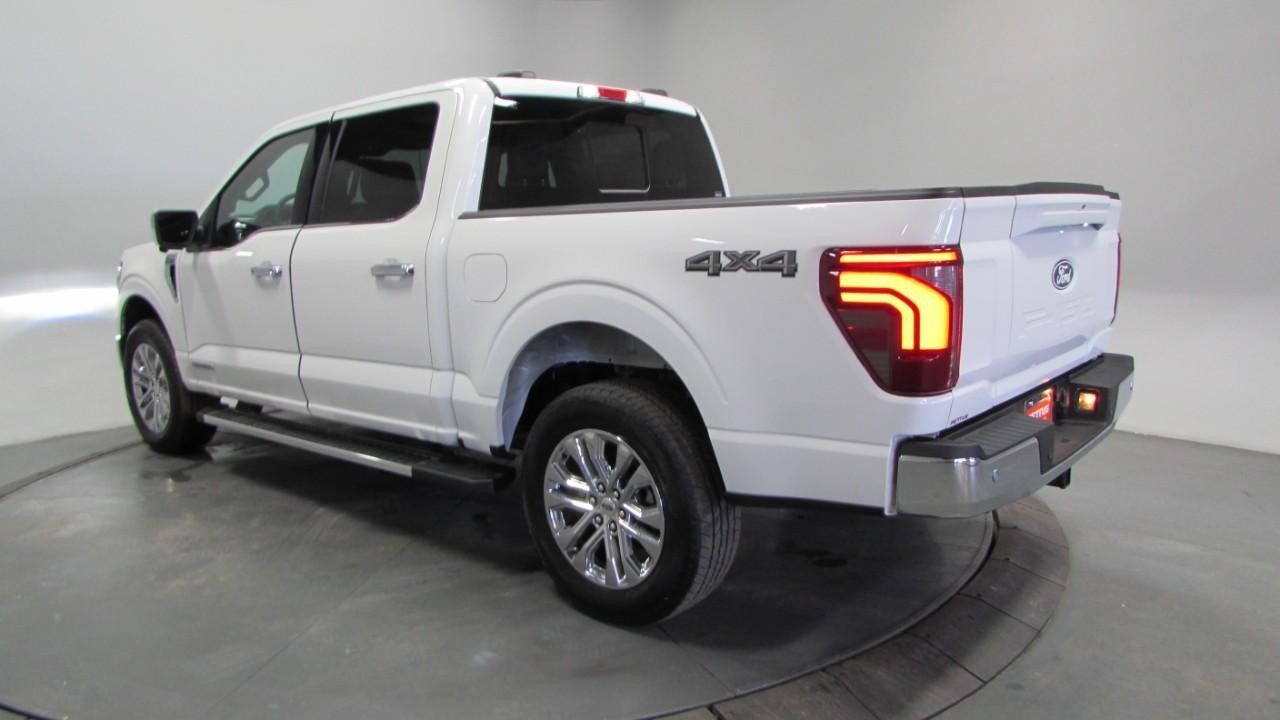 2025 Star White Metallic Tri-Coat Ford F-150 LARIAT 4X4 Truck