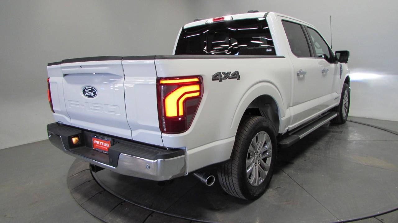 2025 Star White Metallic Tri-Coat Ford F-150 LARIAT 4X4 Truck