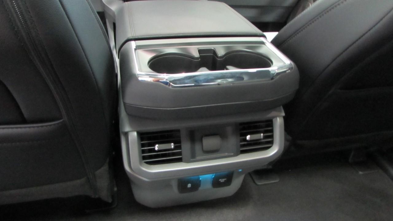 2025 Star White Metallic Tri-Coat Ford F-150 LARIAT 4X4 Truck