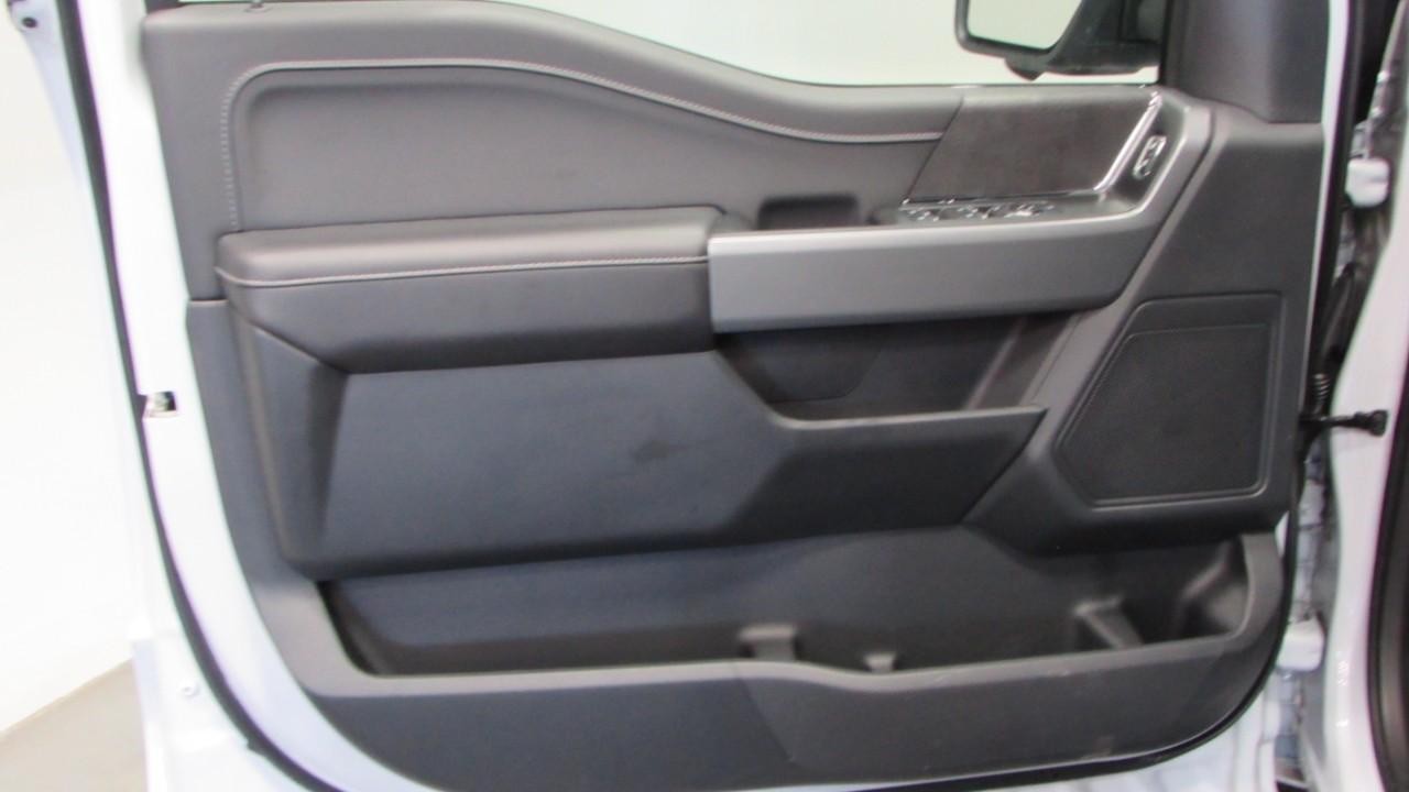 2025 Space White Metallic Ford F-150 XLT 4X4 Truck