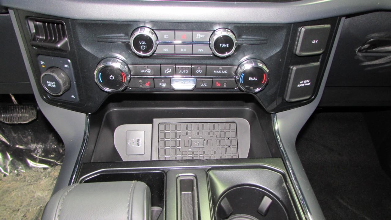 2025 Space White Metallic Ford F-150 XLT 4X4 Truck