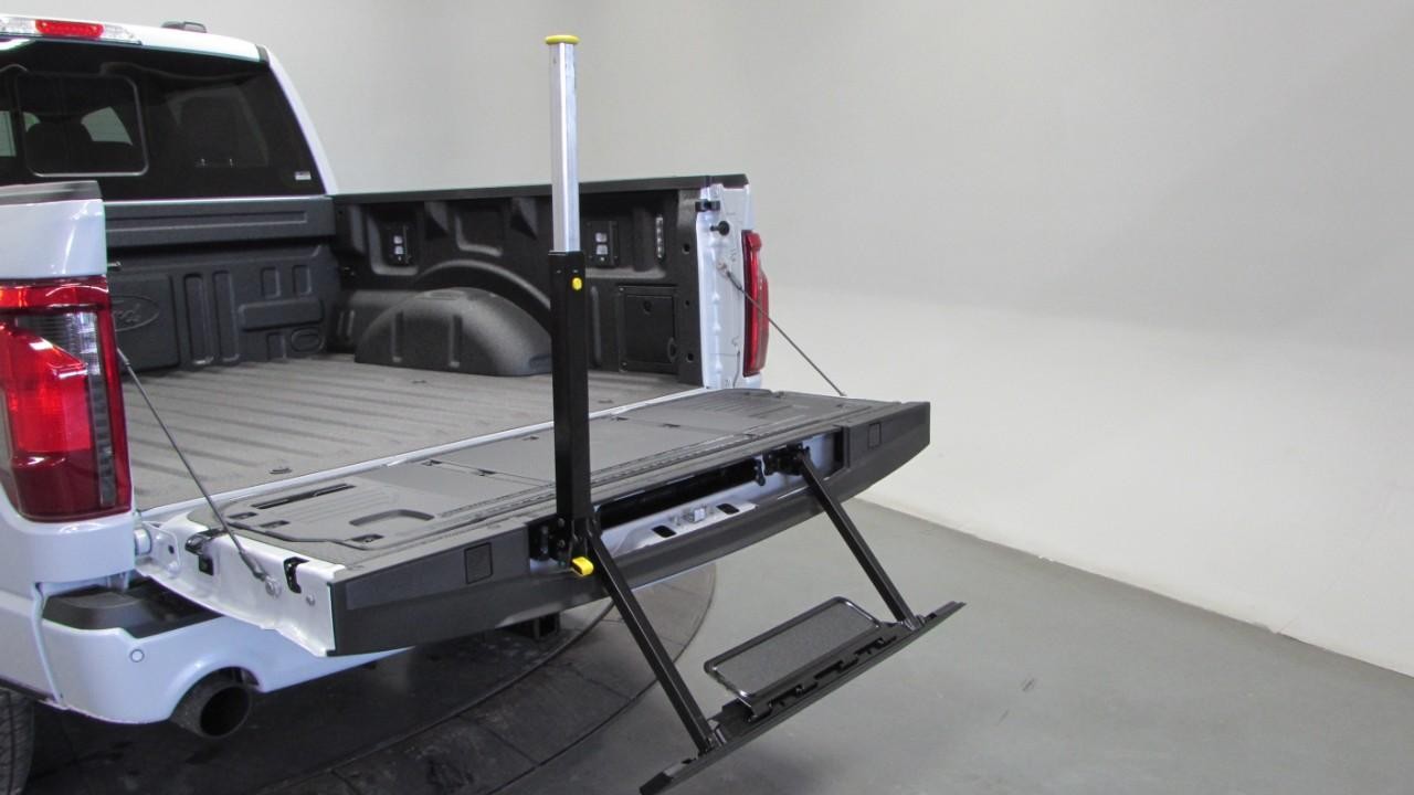 2025 Space White Metallic Ford F-150 XLT 4X4 Truck