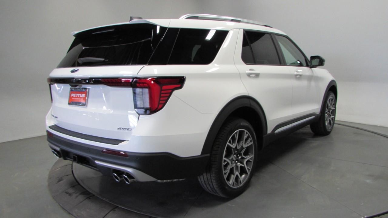 2025 Star White Metallic Tri-Coat Ford Explorer Platinum 4X4 SUV