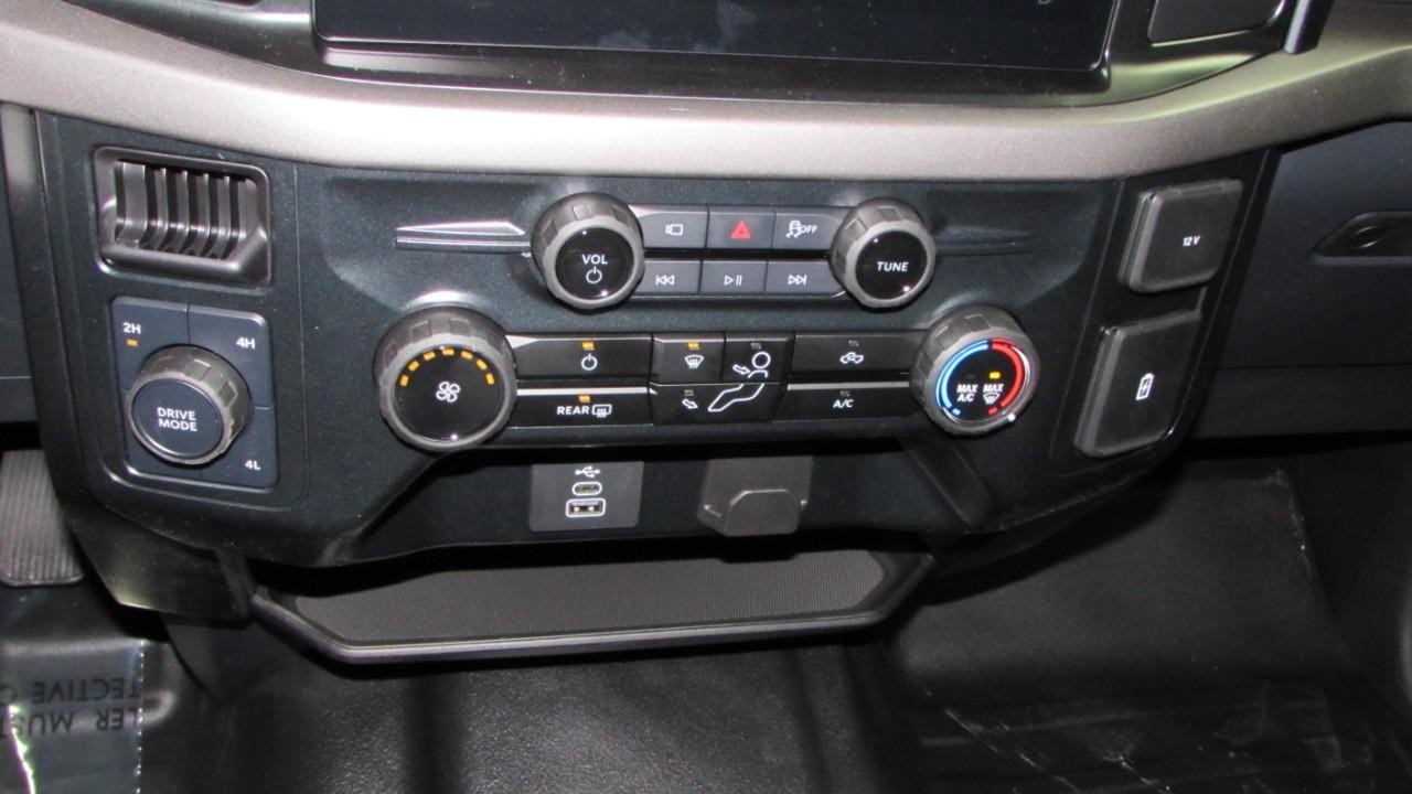 2025 Carbonized Gray Metallic Ford F-150 XL 4X4 Truck