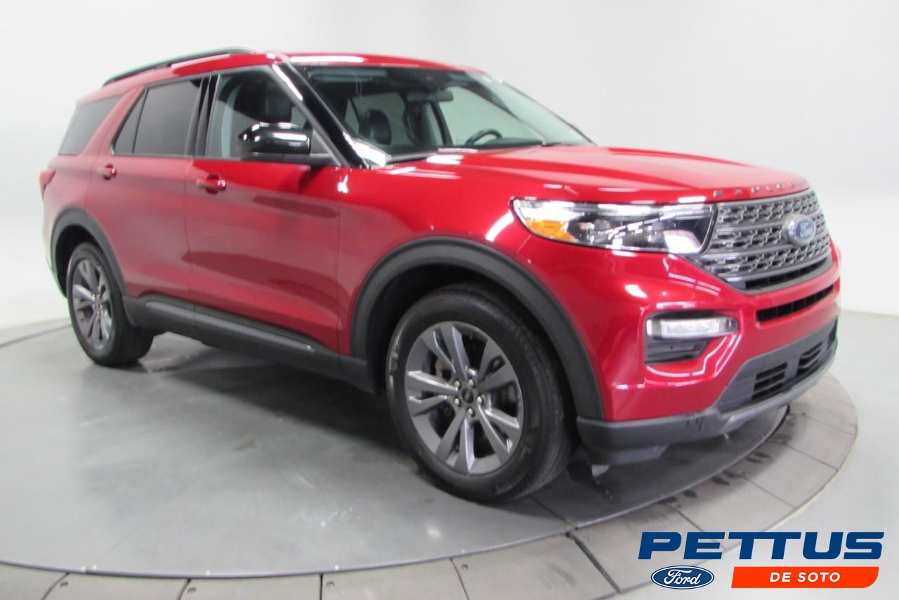 2022 Burgundy Velvet Tinted Clearcoat Ford Explorer XLT SUV