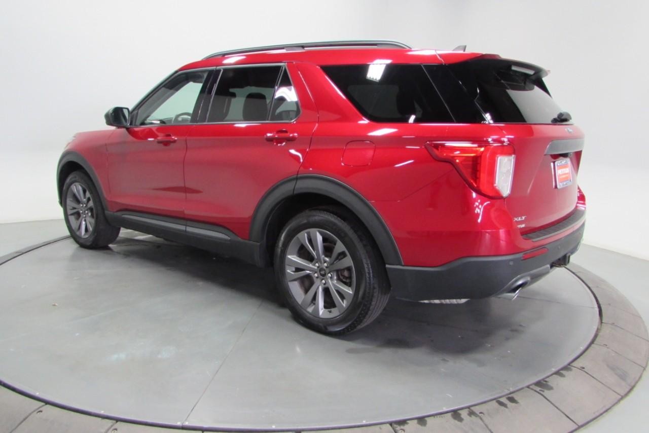 2022 Burgundy Velvet Tinted Clearcoat Ford Explorer XLT 4X4 SUV